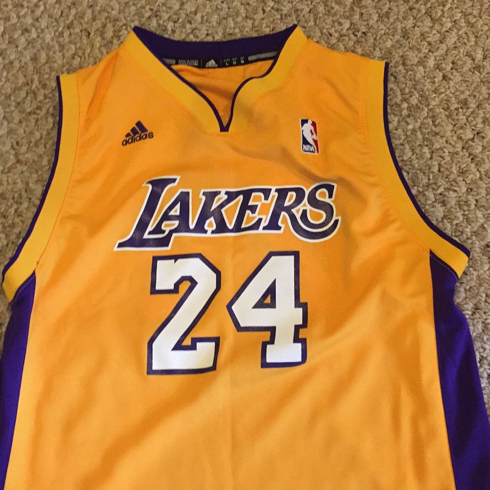 Basketball shirt
